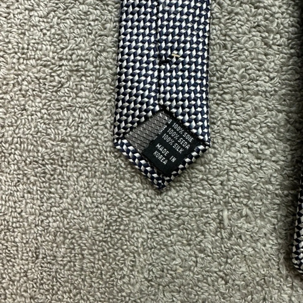 Harve Benard Silk Tie Navy Blue White Geometric Diamond Weave Mens Necktie 4